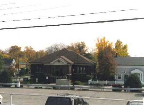 Another exterior shot of SPL in the '90s taken from the site of the former Syracuse School, now a parking lot.